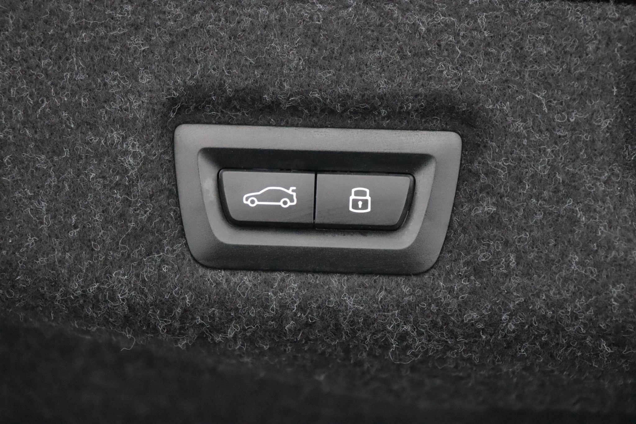 Hoofdafbeelding BMW i5