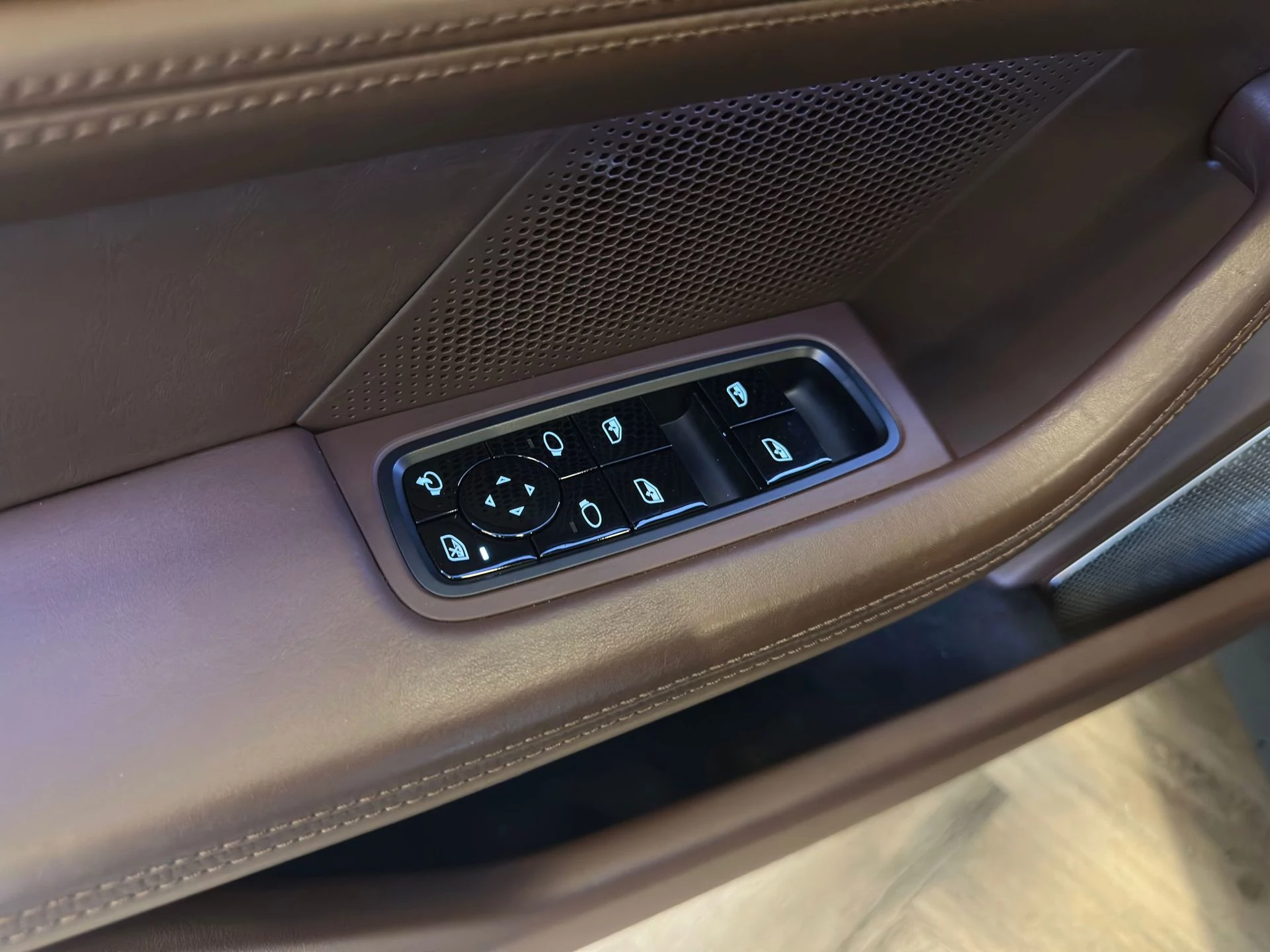 Hoofdafbeelding Porsche Taycan