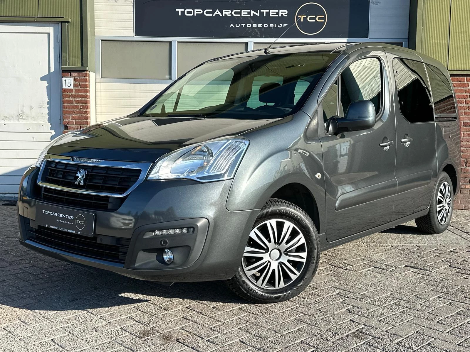 Hoofdafbeelding Peugeot Partner