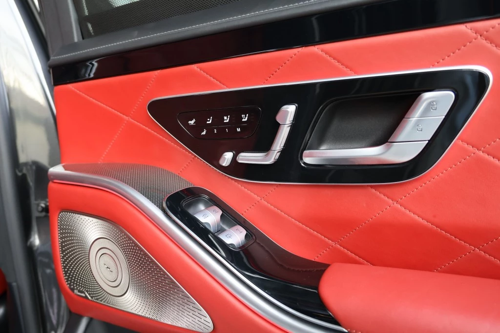 Hoofdafbeelding Mercedes-Benz S-Klasse