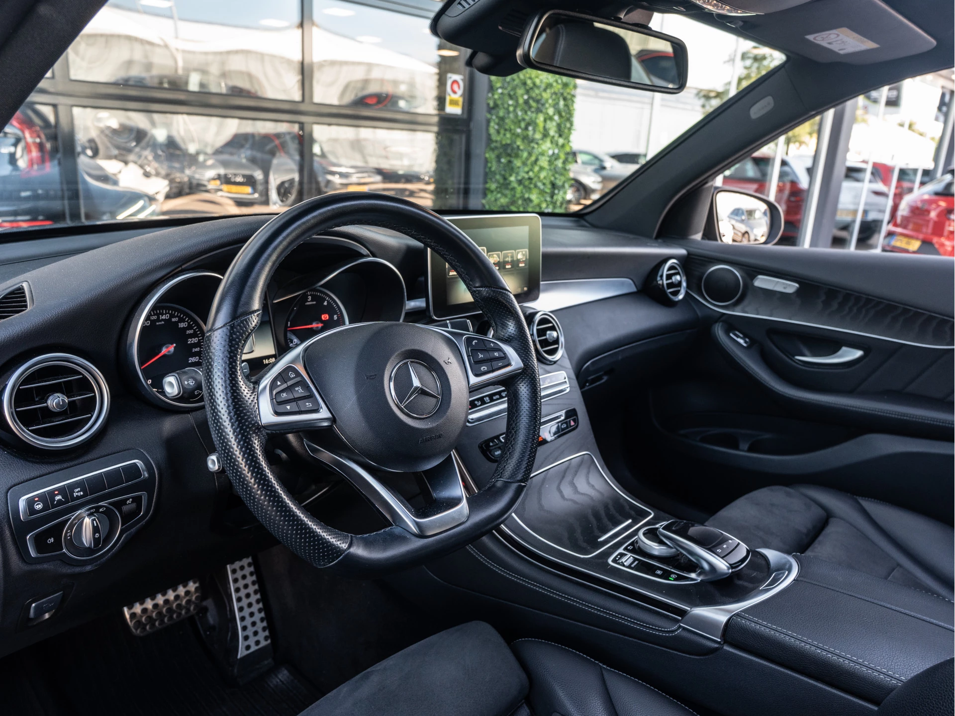 Hoofdafbeelding Mercedes-Benz GLC