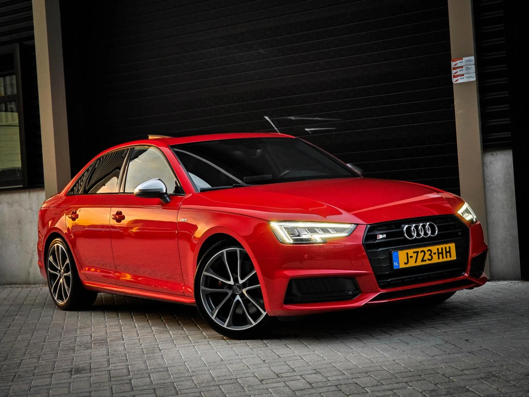 Hoofdafbeelding Audi S4