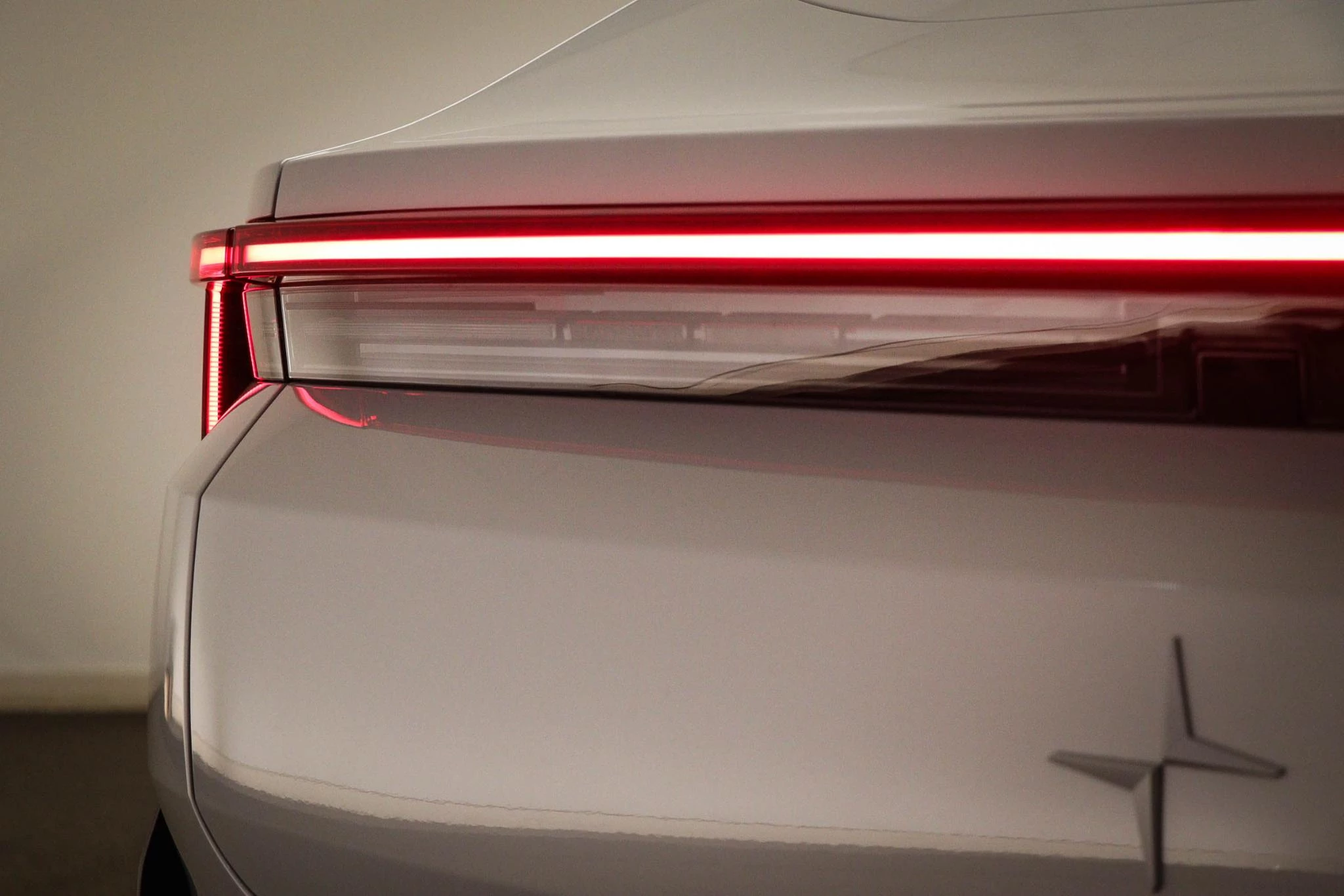 Hoofdafbeelding Polestar 4