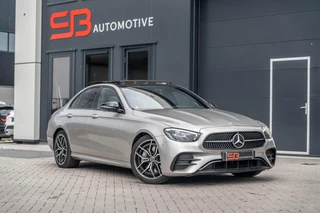Hoofdafbeelding Mercedes-Benz E-Klasse Mercedes E-klasse 300 e Business Solution AMG VOL!