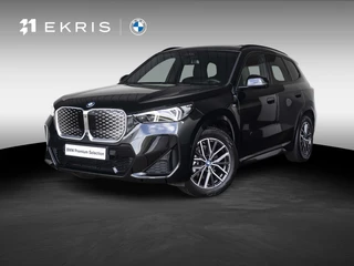 BMW iX1 eDrive20 | M Sportpakket | Innovation Pack | Comfort Access | Panoramadak | Stoelverwarming | Head-Up Display | 18''