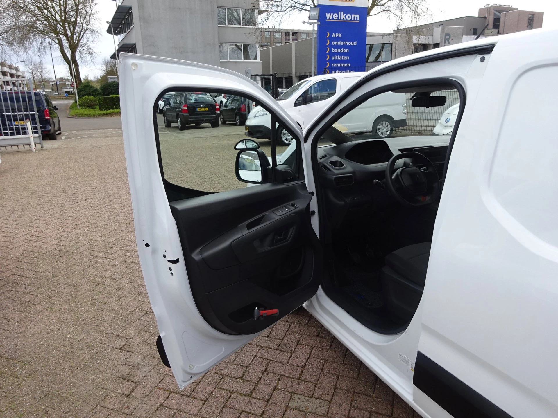 Hoofdafbeelding Peugeot Partner