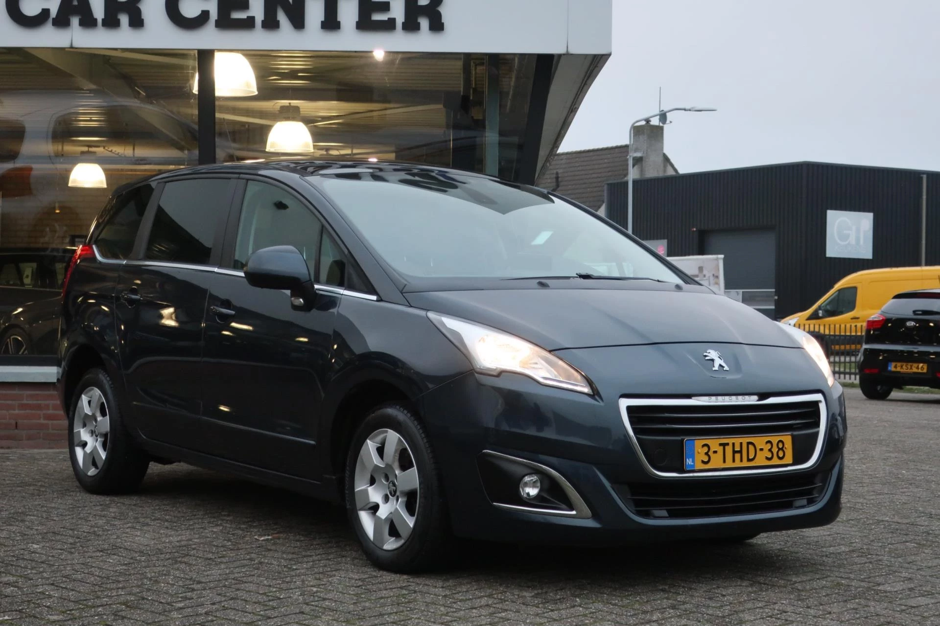 Hoofdafbeelding Peugeot 5008