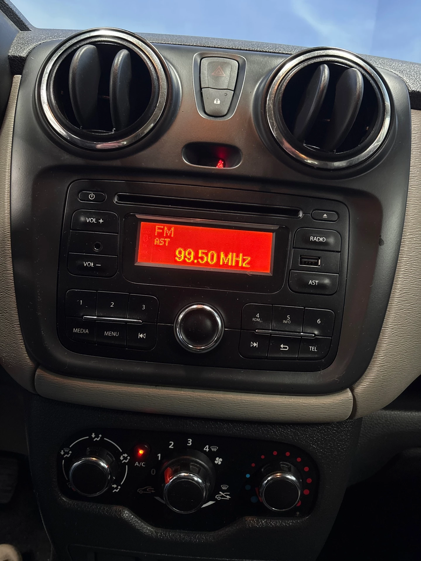 Hoofdafbeelding Dacia Lodgy