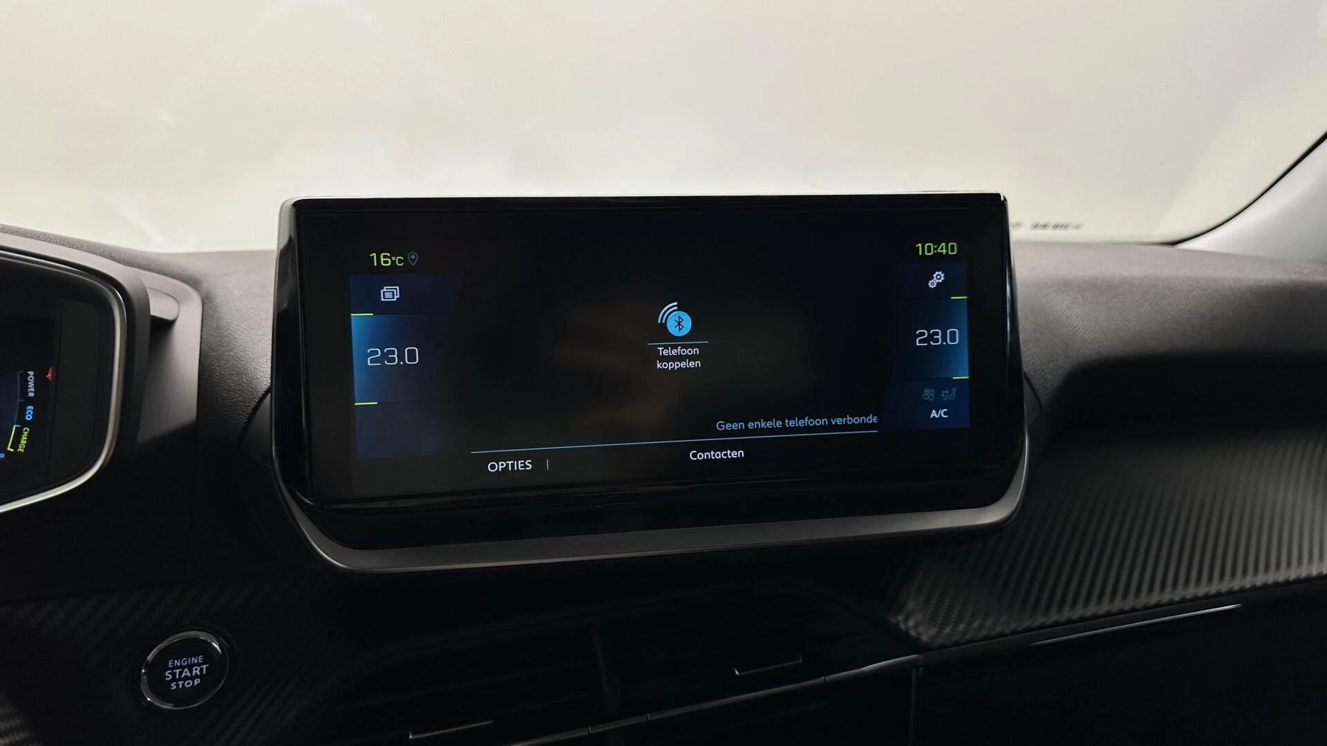 Hoofdafbeelding Peugeot e-2008