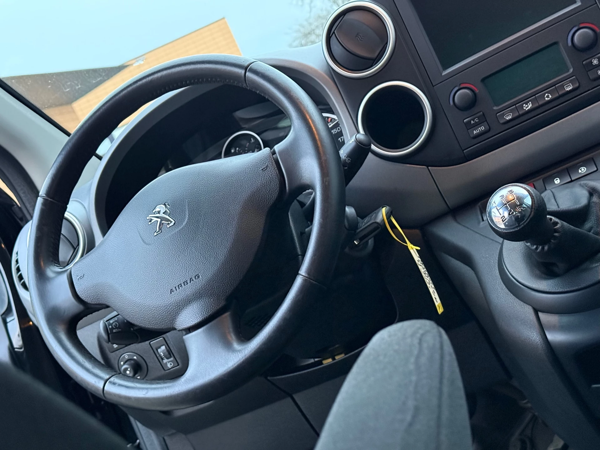 Hoofdafbeelding Peugeot Partner