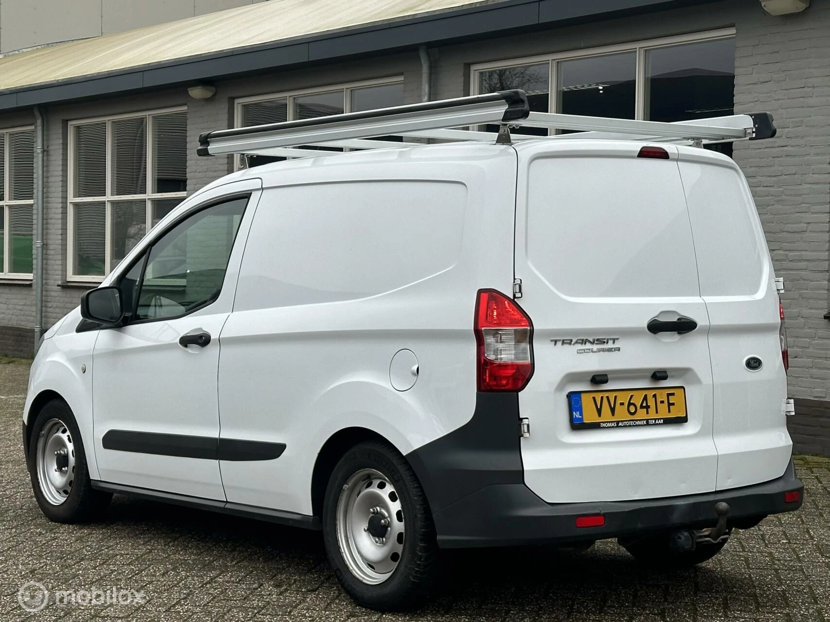 Hoofdafbeelding Ford Transit Courier