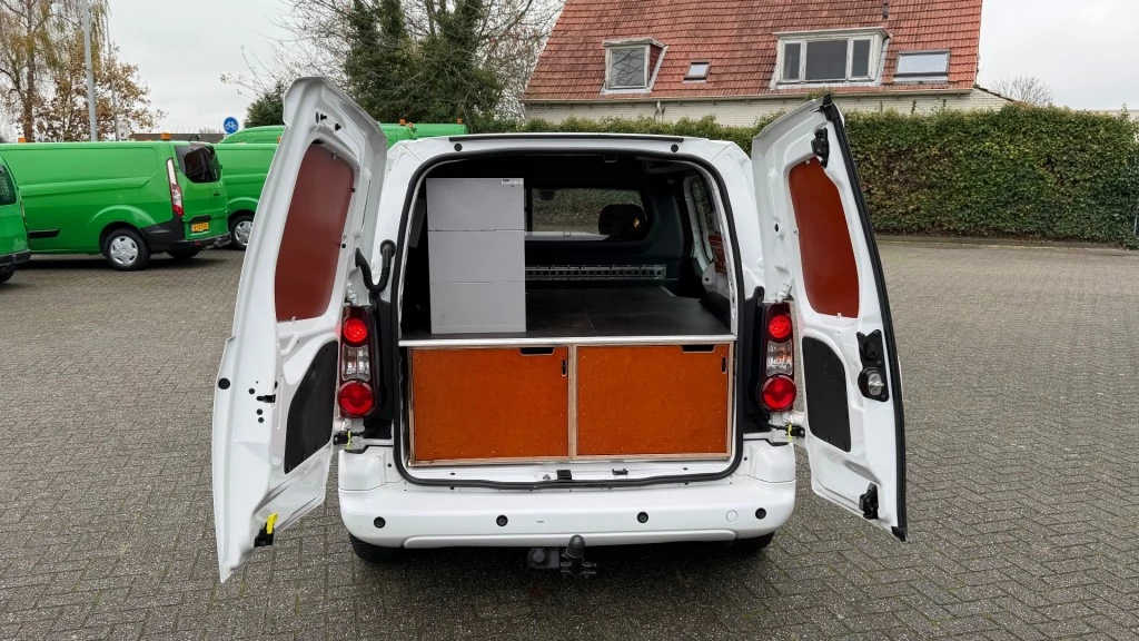 Hoofdafbeelding Peugeot Partner