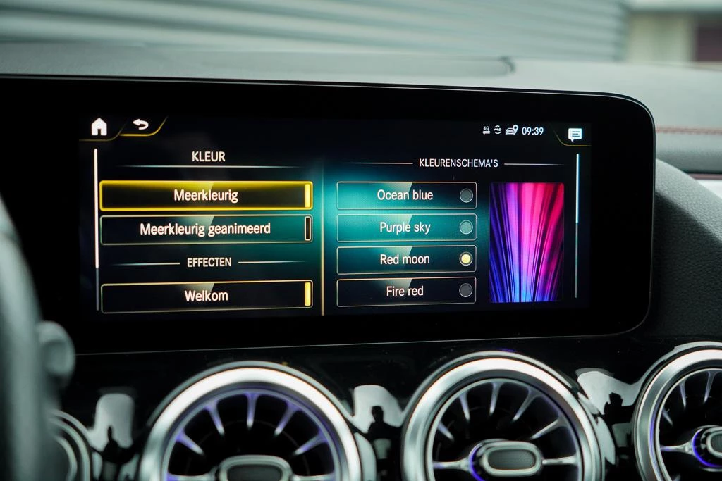 Hoofdafbeelding Mercedes-Benz EQA