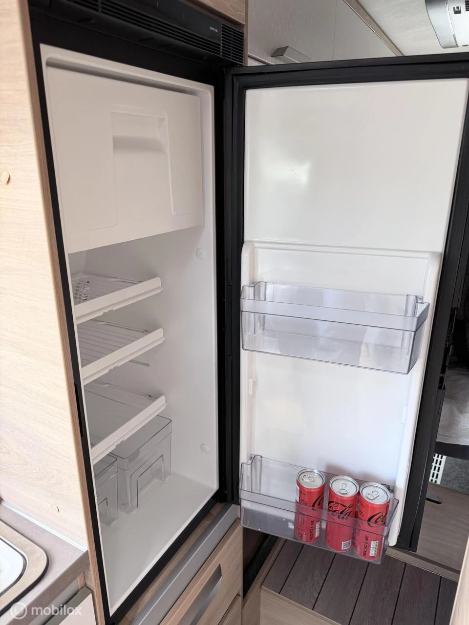 Hoofdafbeelding Knaus TGE 3.180