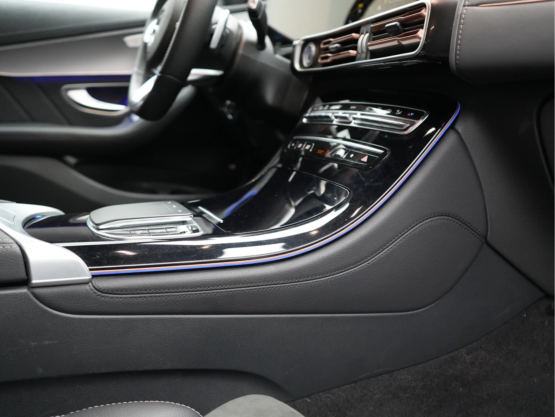 Hoofdafbeelding Mercedes-Benz EQC