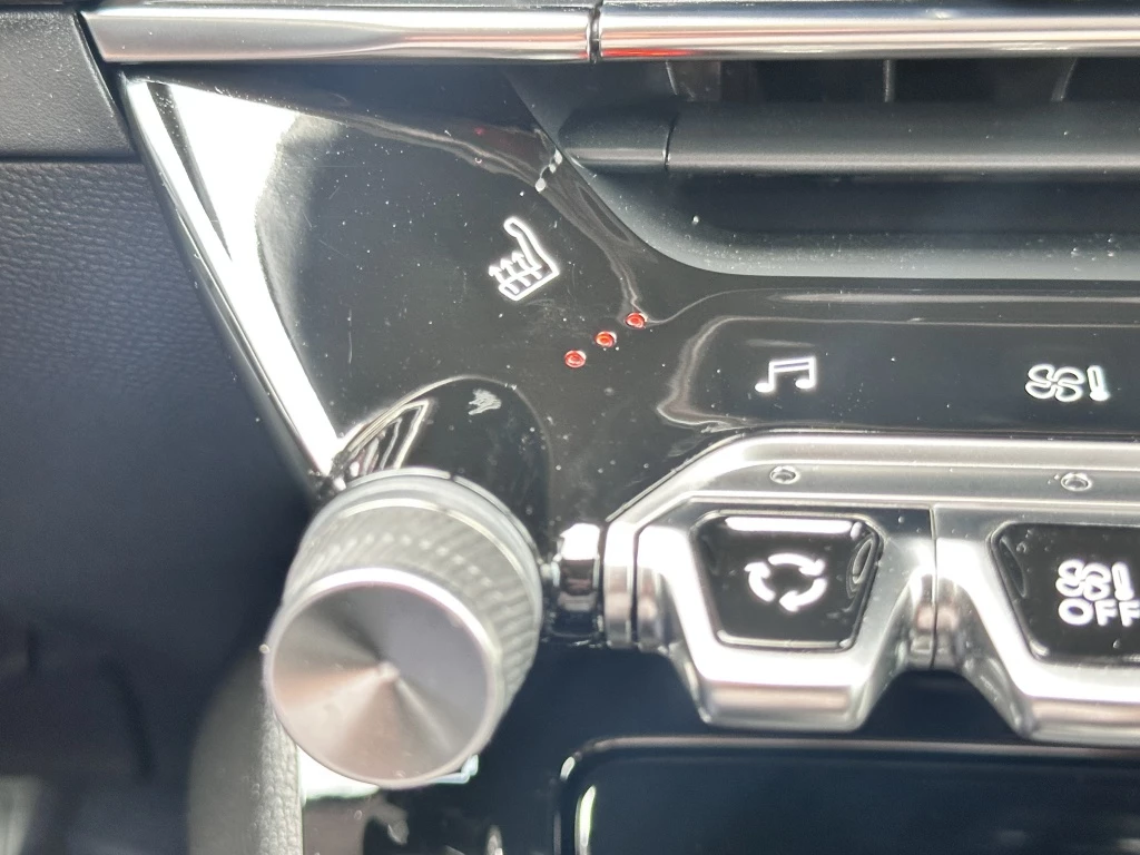 Hoofdafbeelding Peugeot e-2008