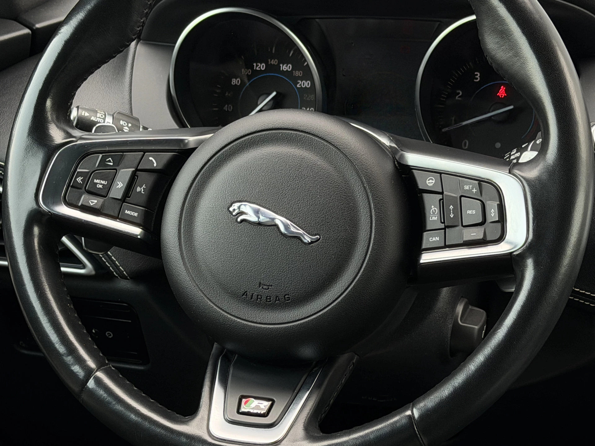 Hoofdafbeelding Jaguar F-PACE