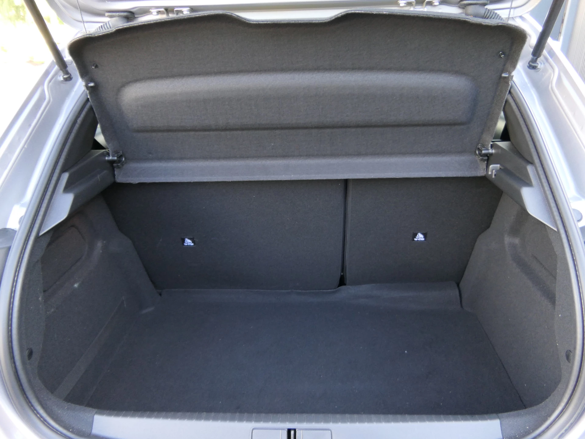 Hoofdafbeelding Peugeot e-208