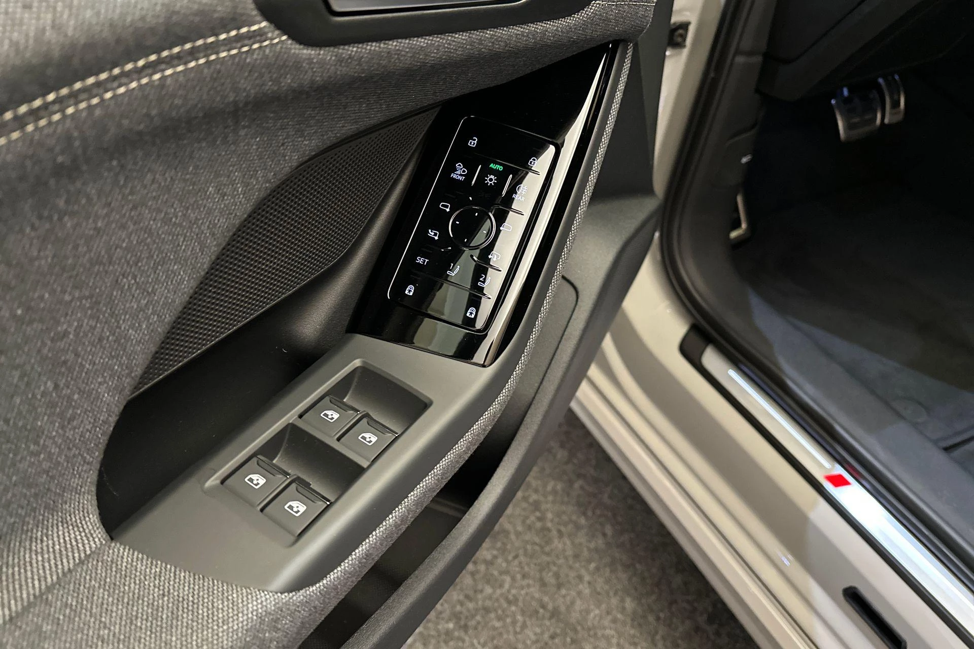 Hoofdafbeelding Audi A6 Avant e-tron