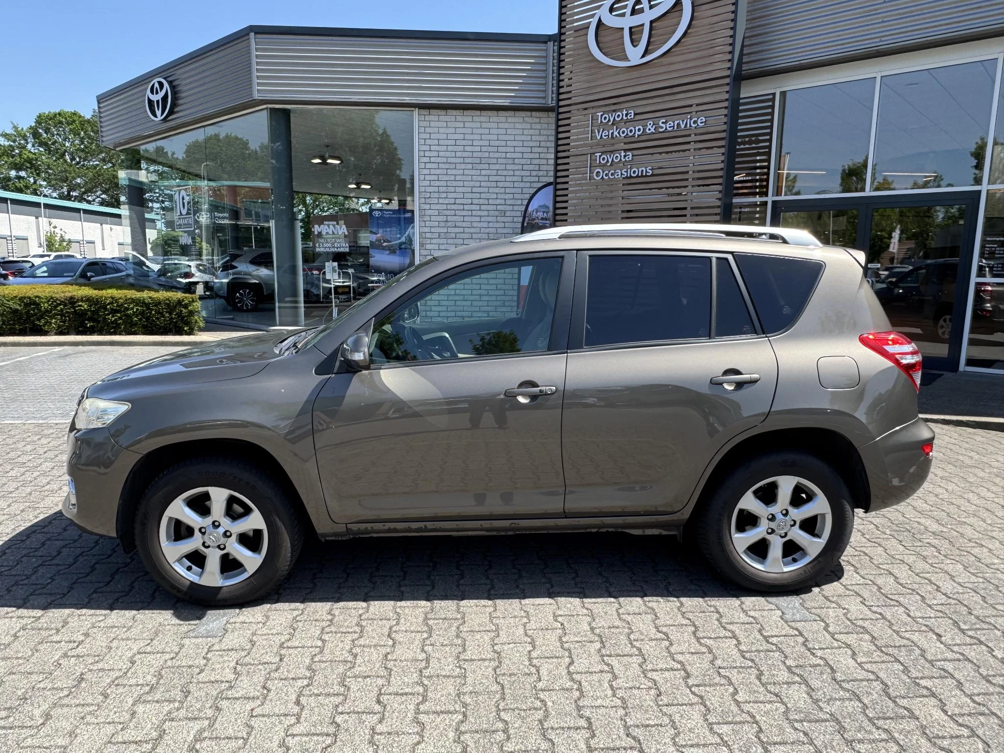 Hoofdafbeelding Toyota RAV4