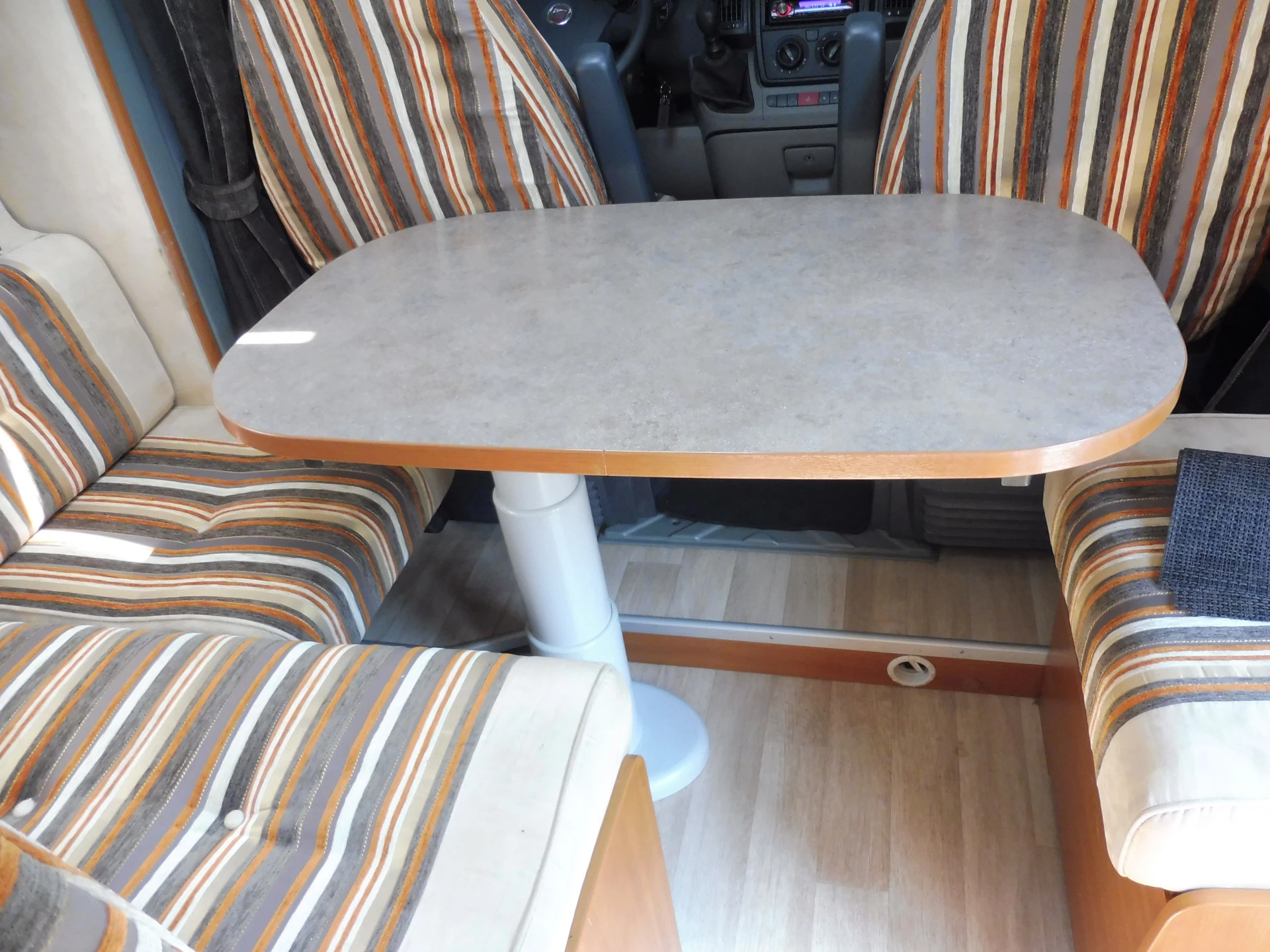 Hoofdafbeelding Challenger Mageo