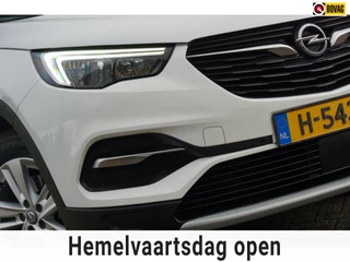 Opel Grandland X 1.2 Turbo Business Executive - Summit White - Panorama/Carplay/Clima