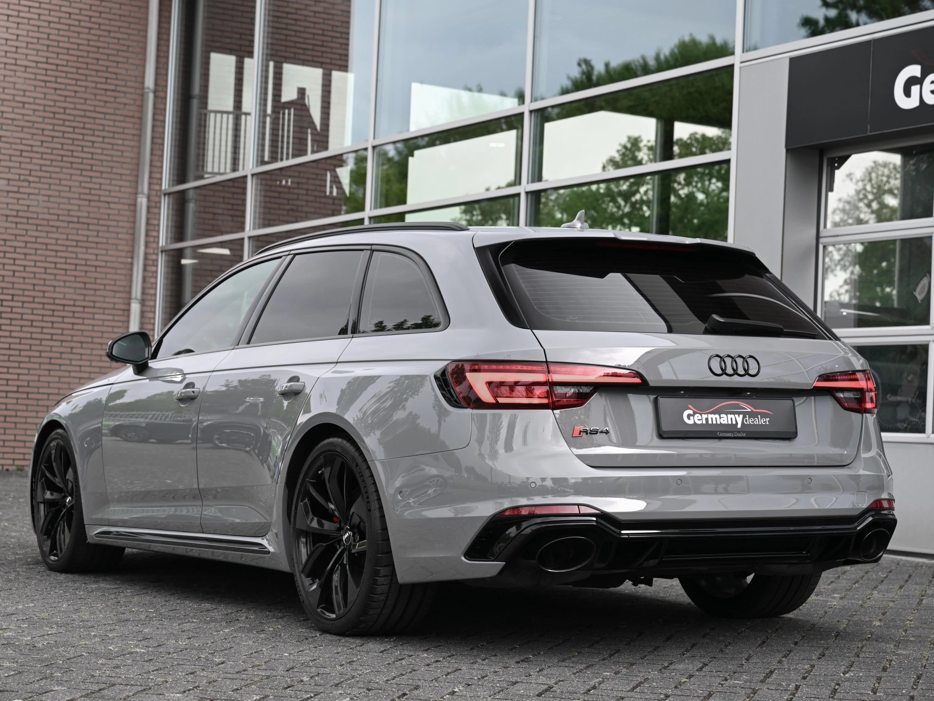 Hoofdafbeelding Audi RS4