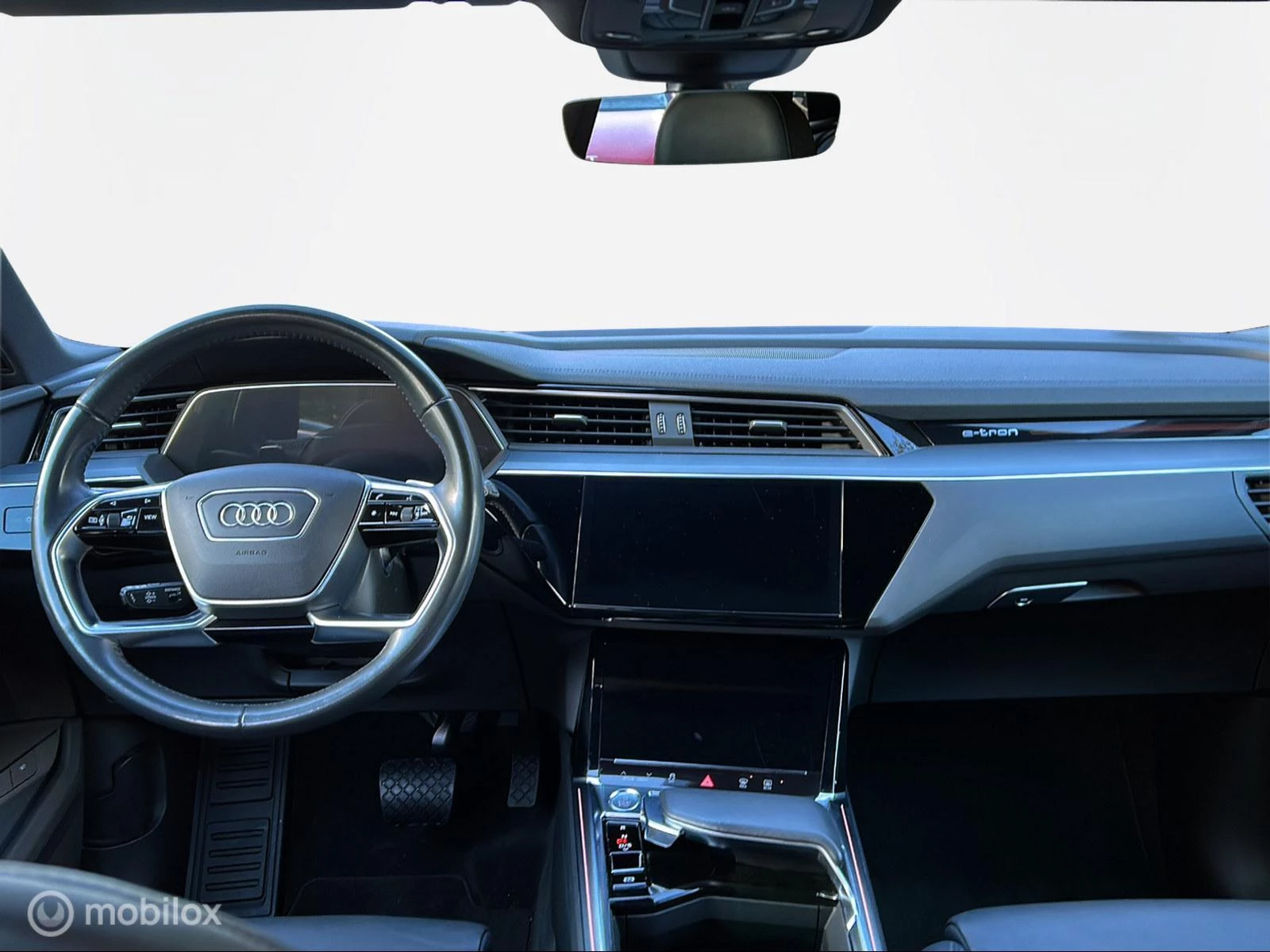 Hoofdafbeelding Audi e-tron