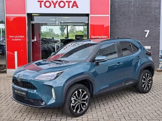 Hoofdafbeelding Toyota Yaris Cross Toyota Yaris Cross 1.5 Hybrid 130 Dynamic COMFORT PACK NIEUW DIRECT UIT VOORRAAD LEVERBAAR BLIND SPOT STOEL- STUUR- EN VOORRUITVERWARMING