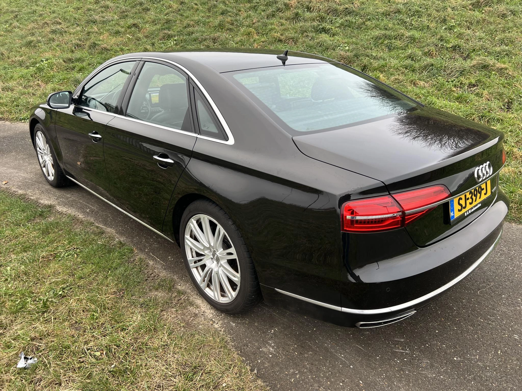 Hoofdafbeelding Audi A8