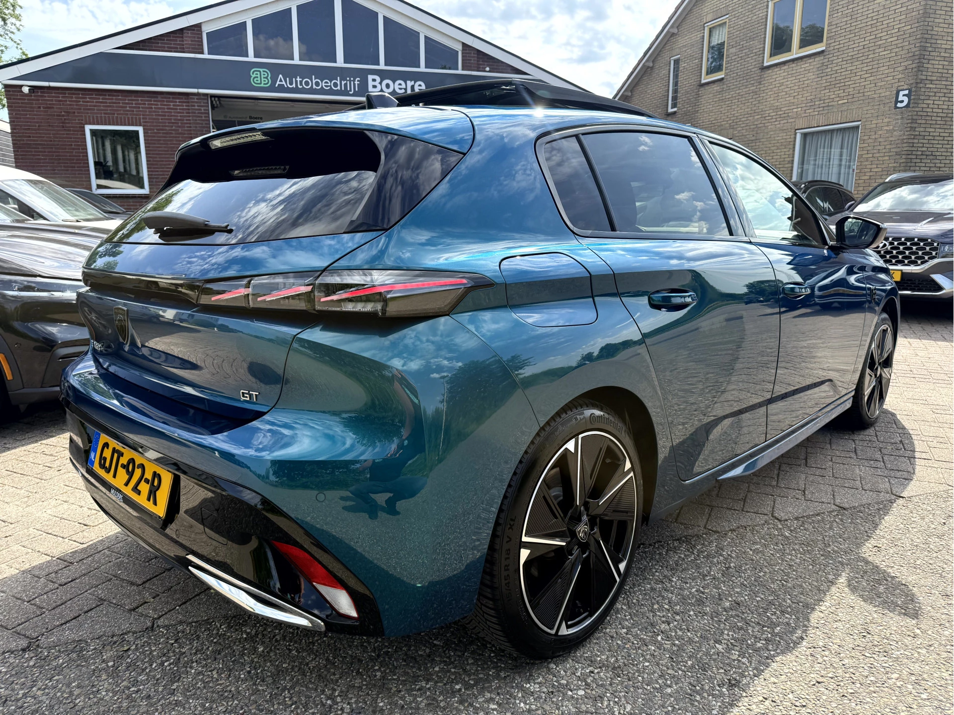 Hoofdafbeelding Peugeot e-308