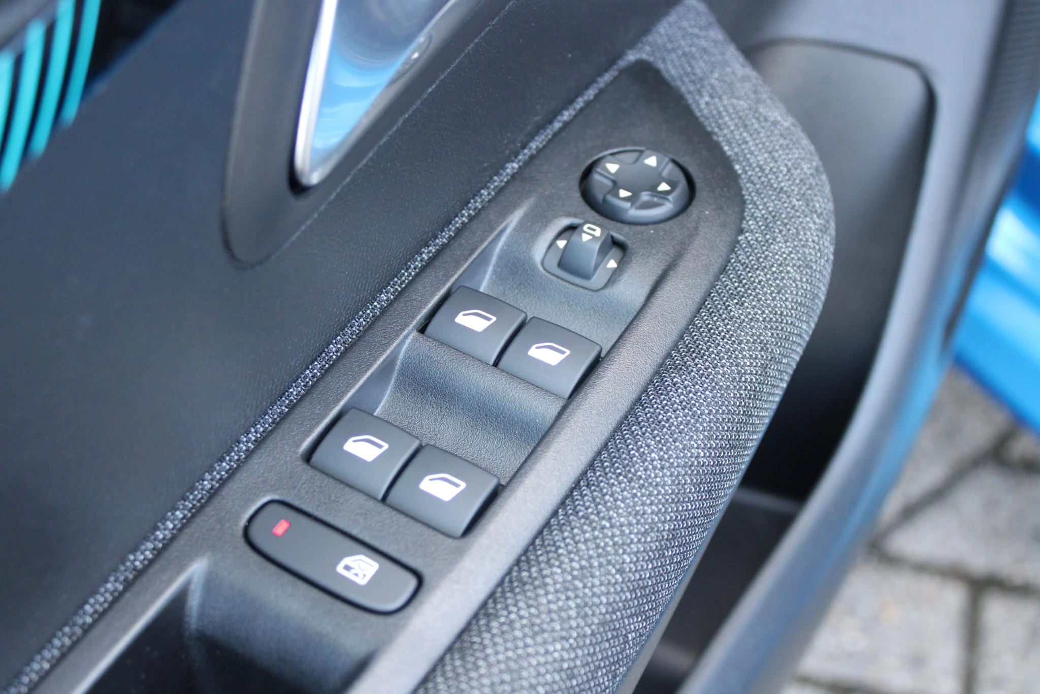 Hoofdafbeelding Peugeot e-208