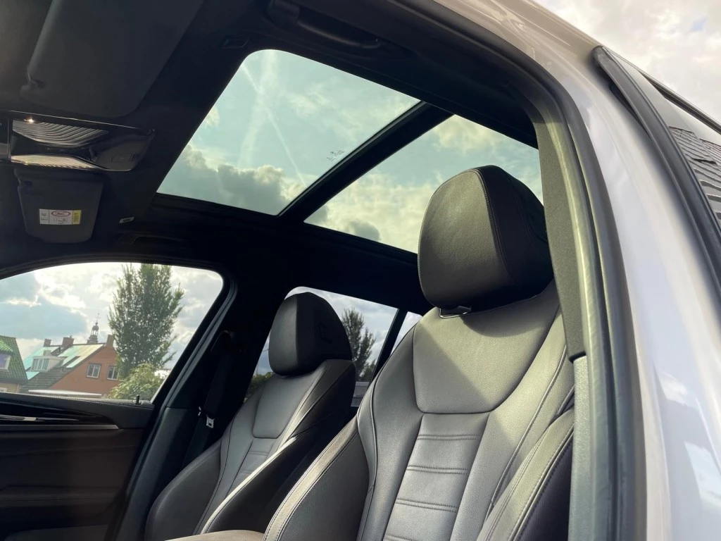 Hoofdafbeelding BMW iX3