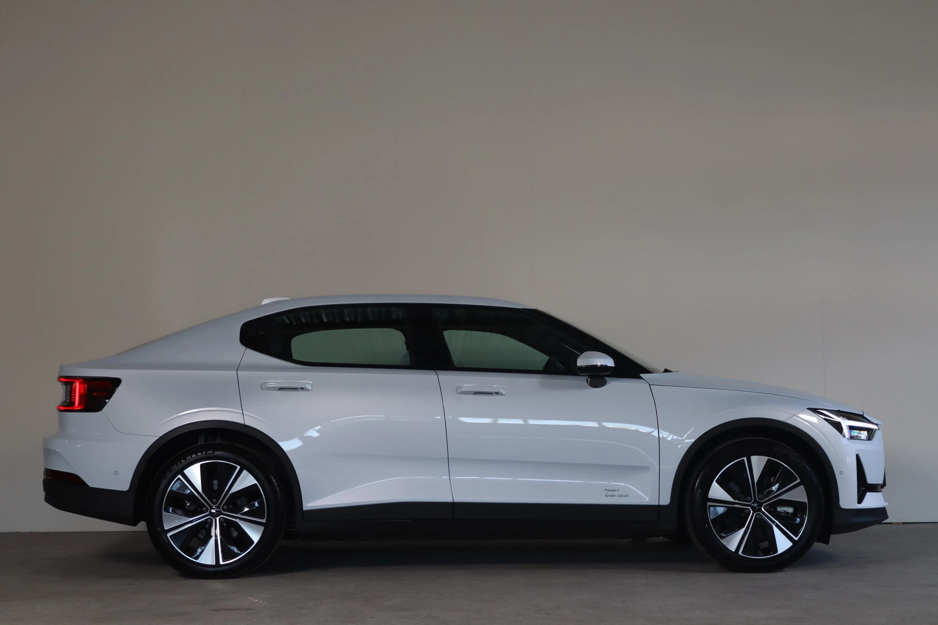 Hoofdafbeelding Polestar 2