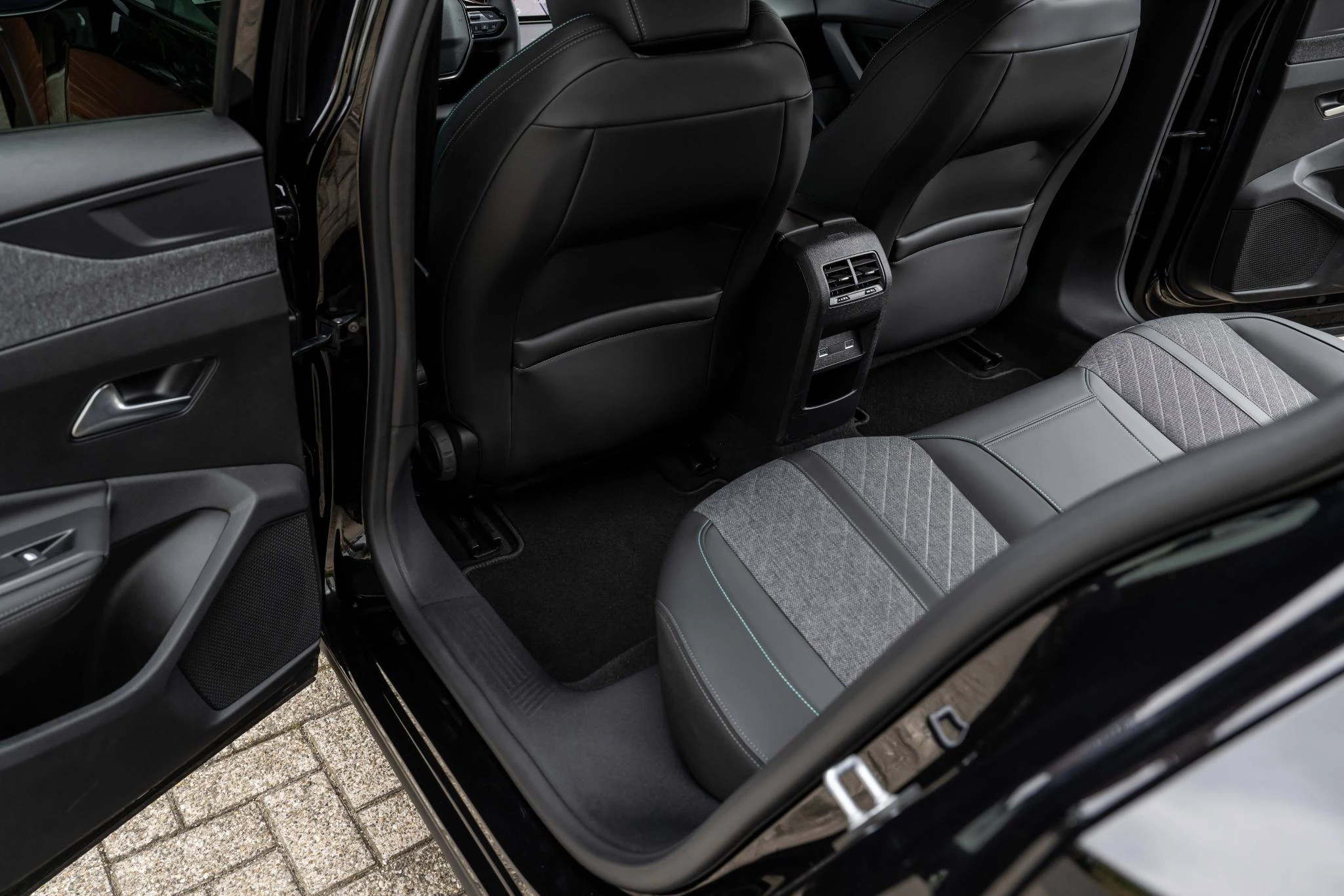 Hoofdafbeelding Peugeot 408