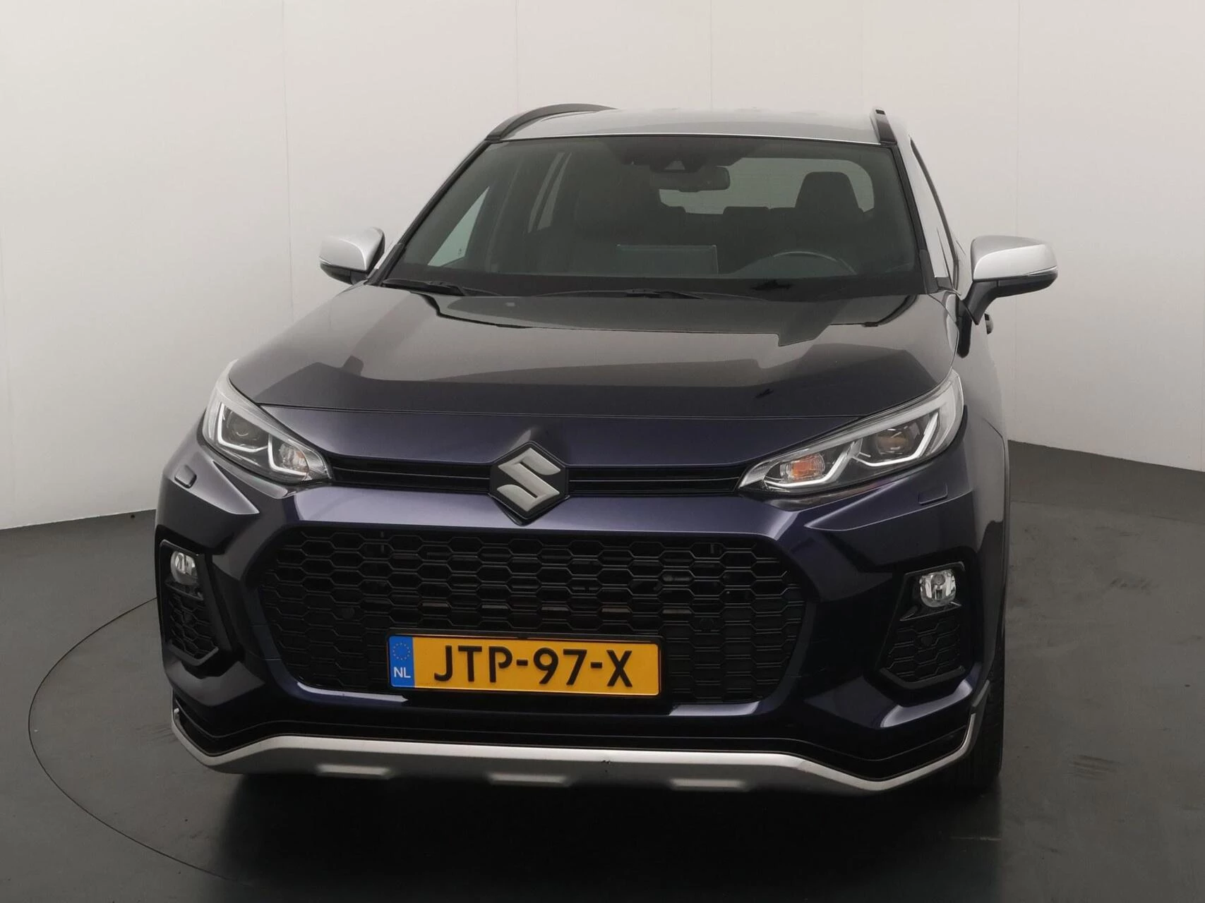 Hoofdafbeelding Suzuki Across