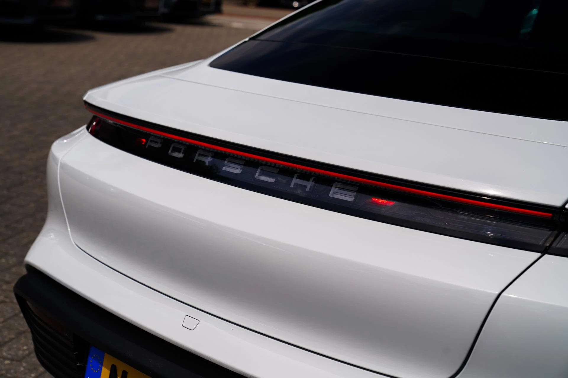 Hoofdafbeelding Porsche Taycan