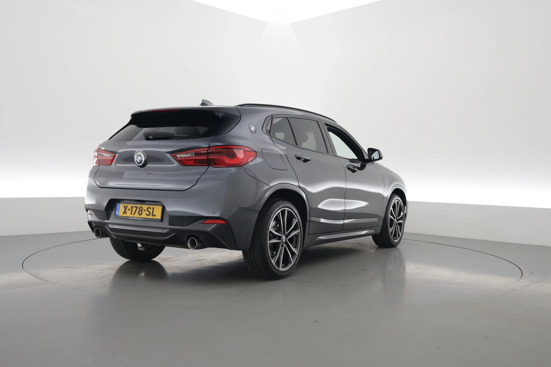 Hoofdafbeelding BMW X2