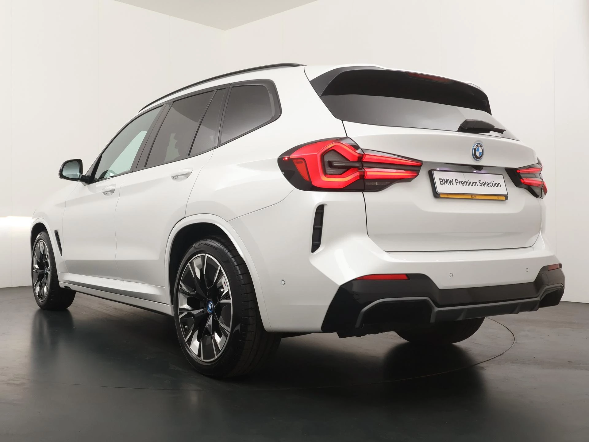 Hoofdafbeelding BMW iX3