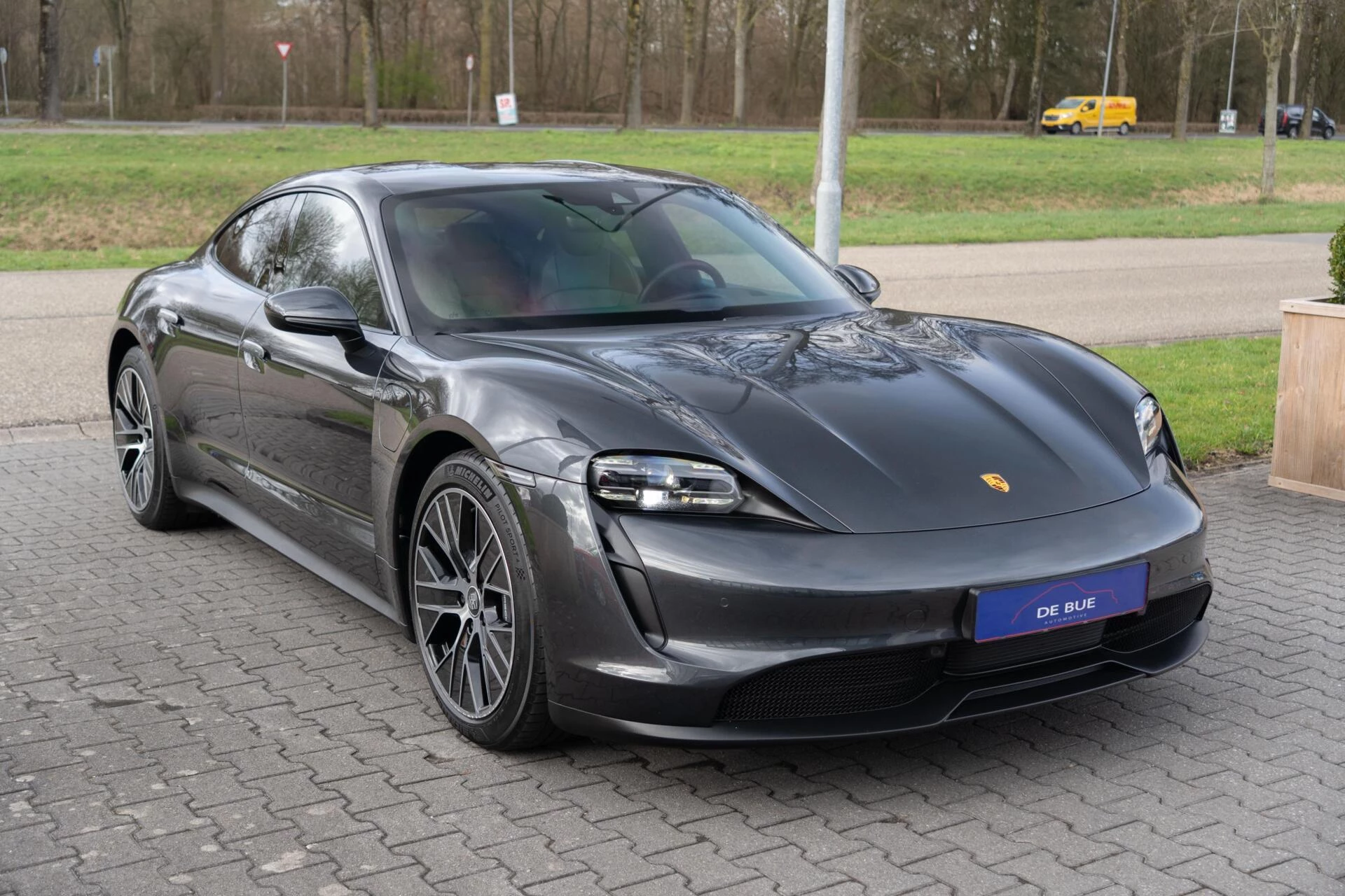 Hoofdafbeelding Porsche Taycan