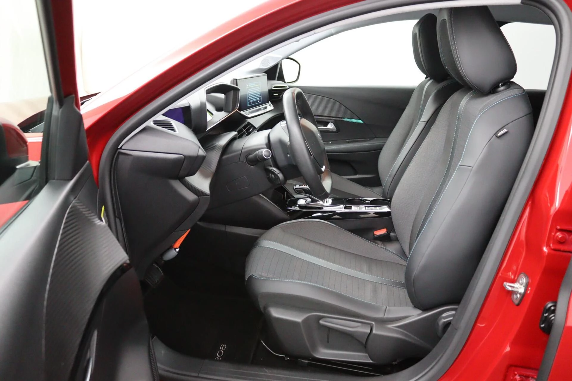 Hoofdafbeelding Peugeot e-208