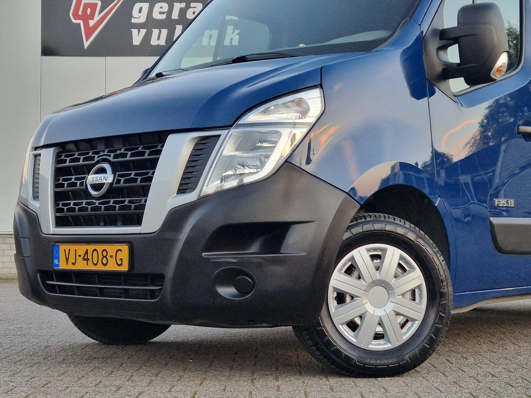 Hoofdafbeelding Nissan NV400