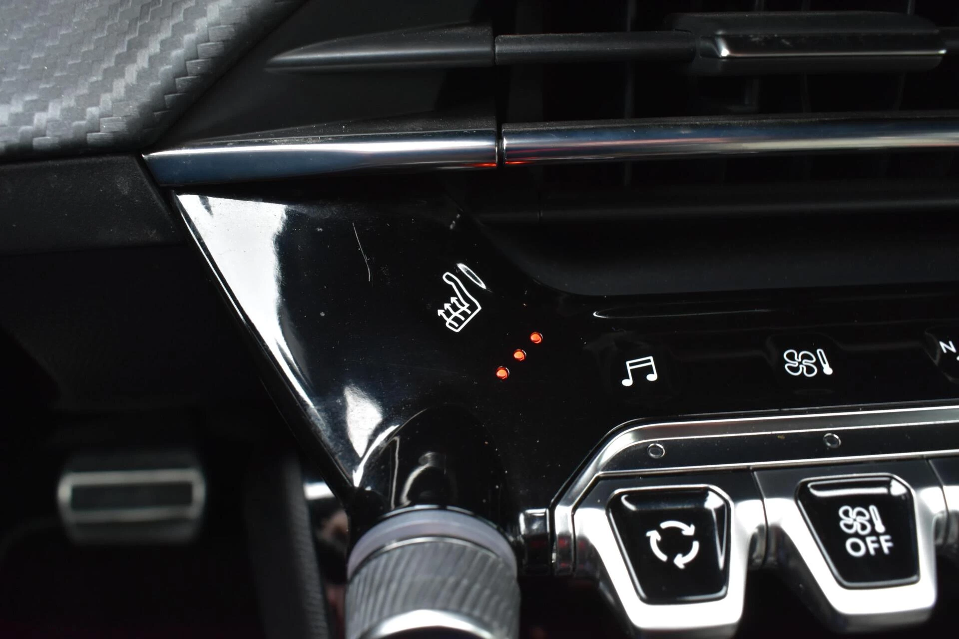 Hoofdafbeelding Peugeot e-2008