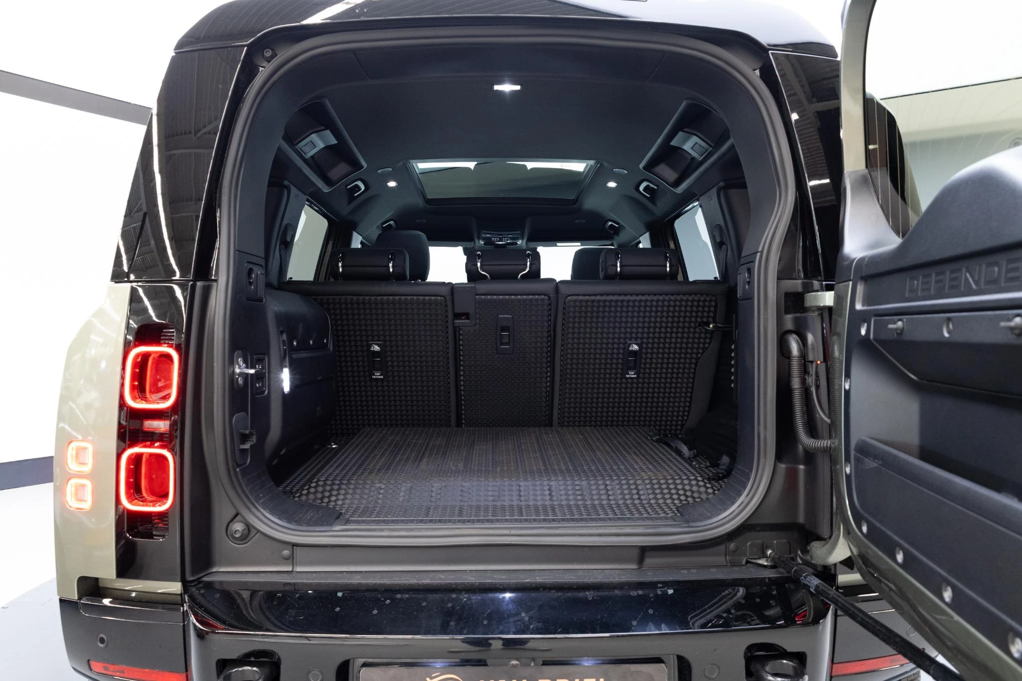 Hoofdafbeelding Land Rover Defender