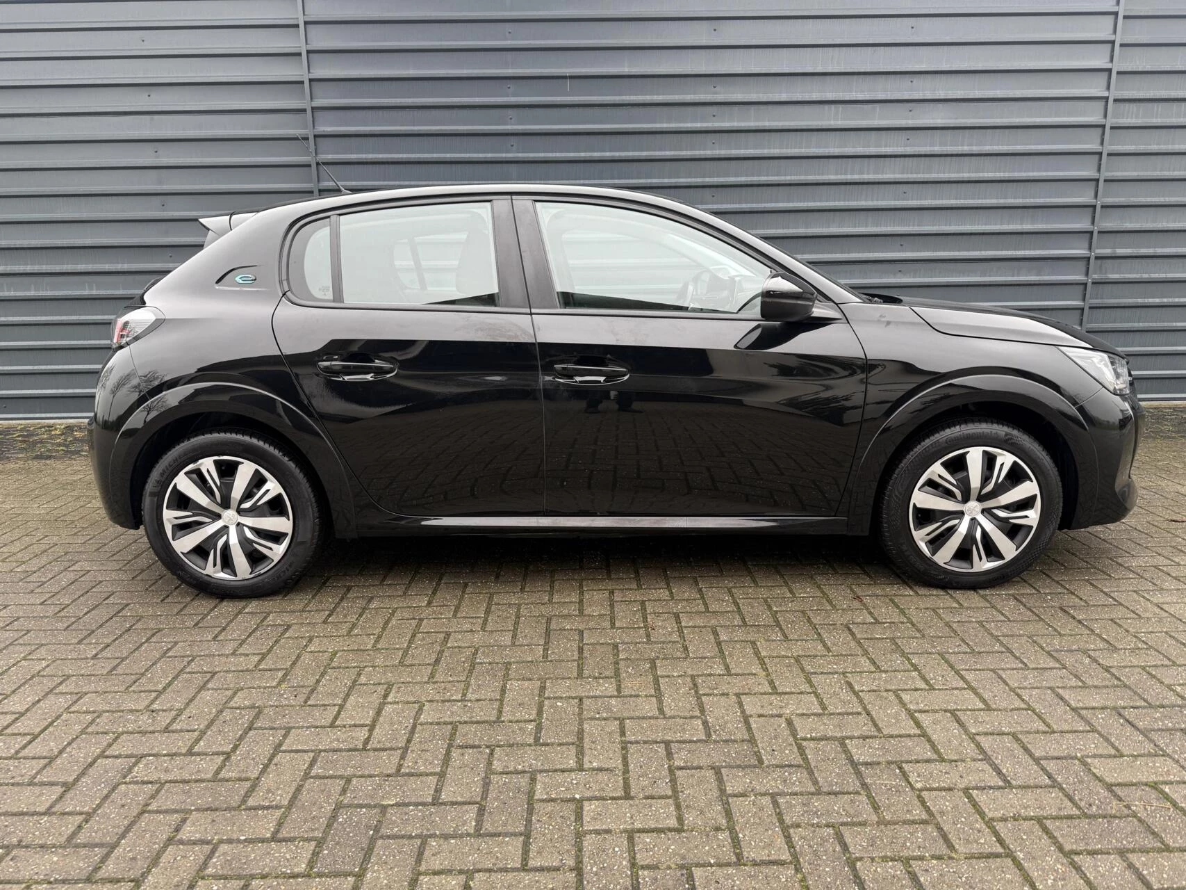 Hoofdafbeelding Peugeot e-208