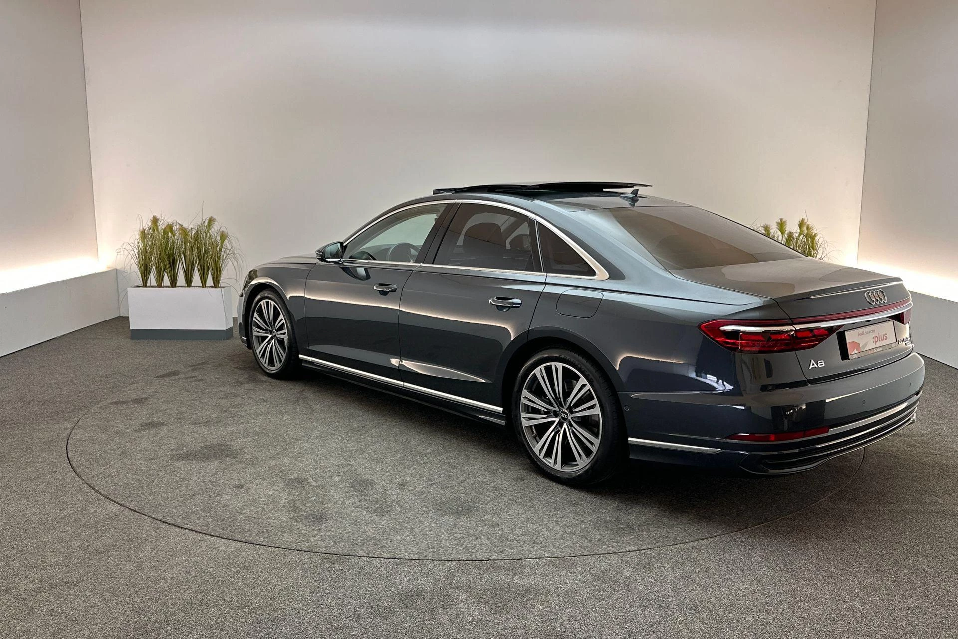 Hoofdafbeelding Audi A8