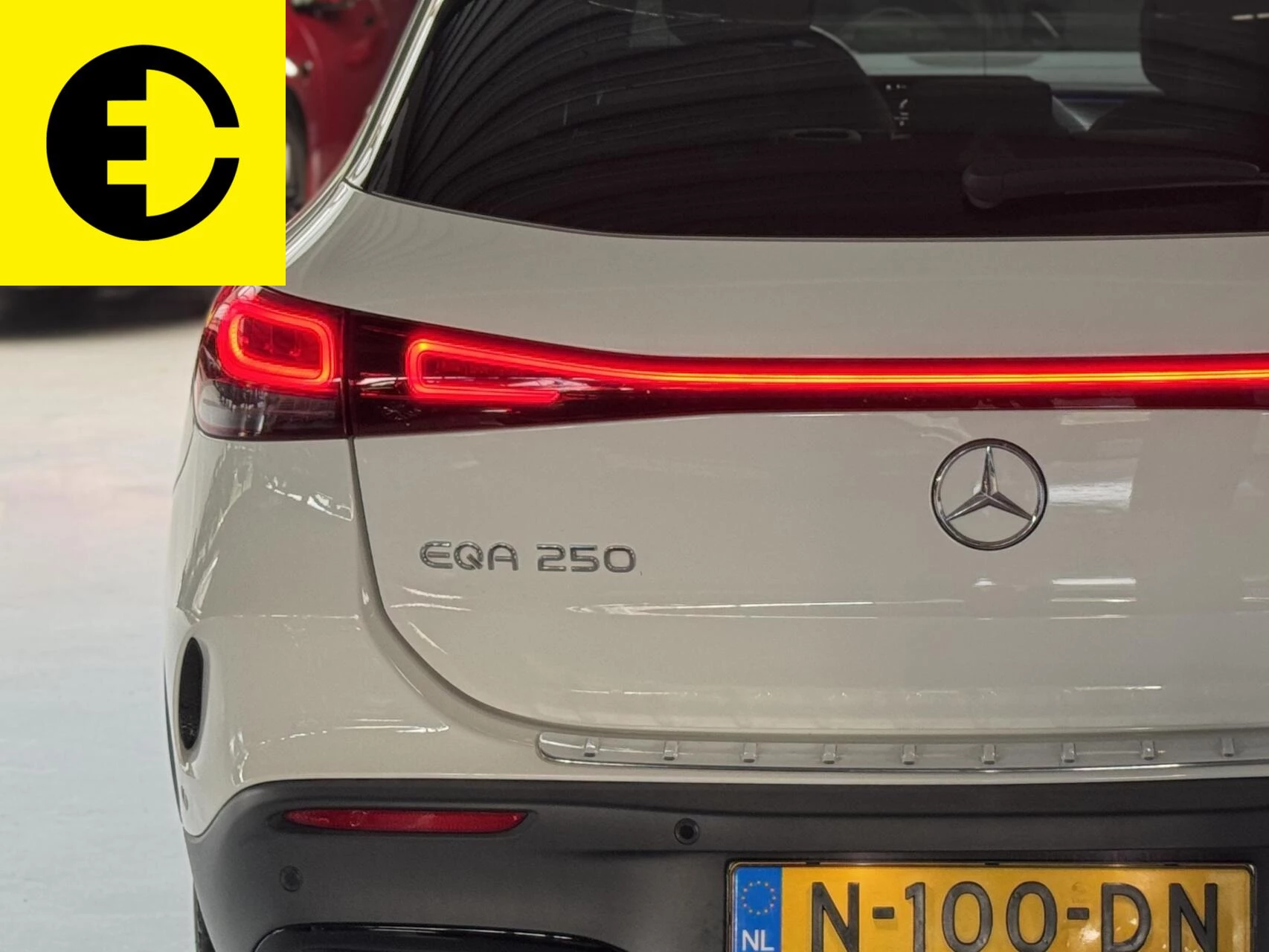 Hoofdafbeelding Mercedes-Benz EQA
