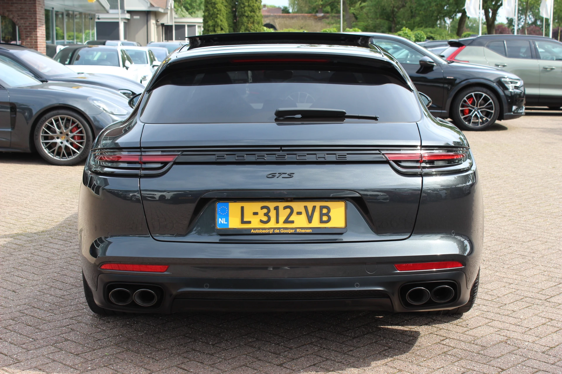 Hoofdafbeelding Porsche Panamera