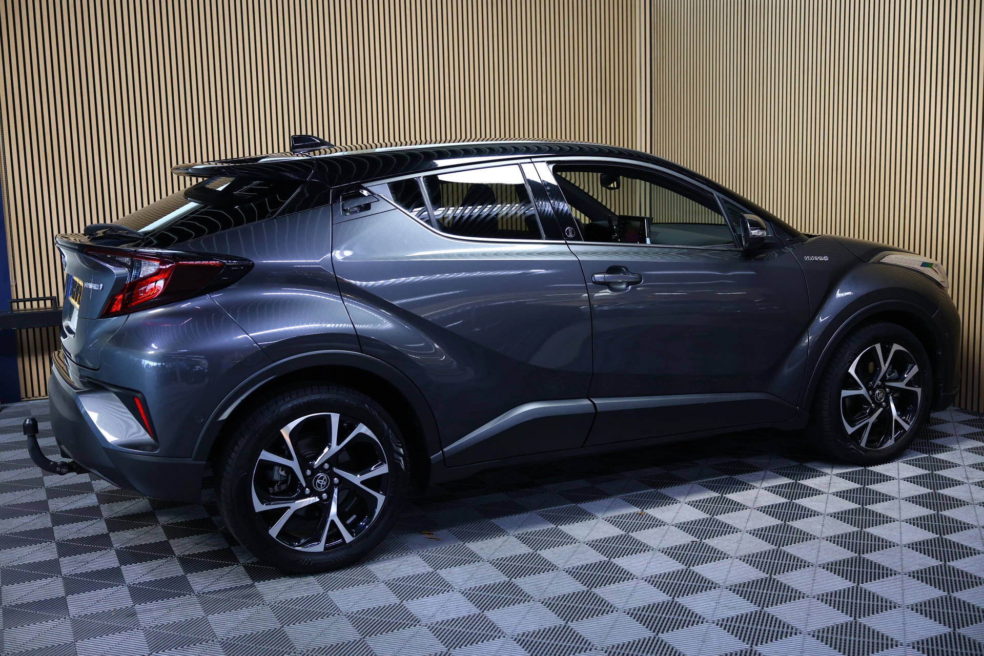 Hoofdafbeelding Toyota C-HR
