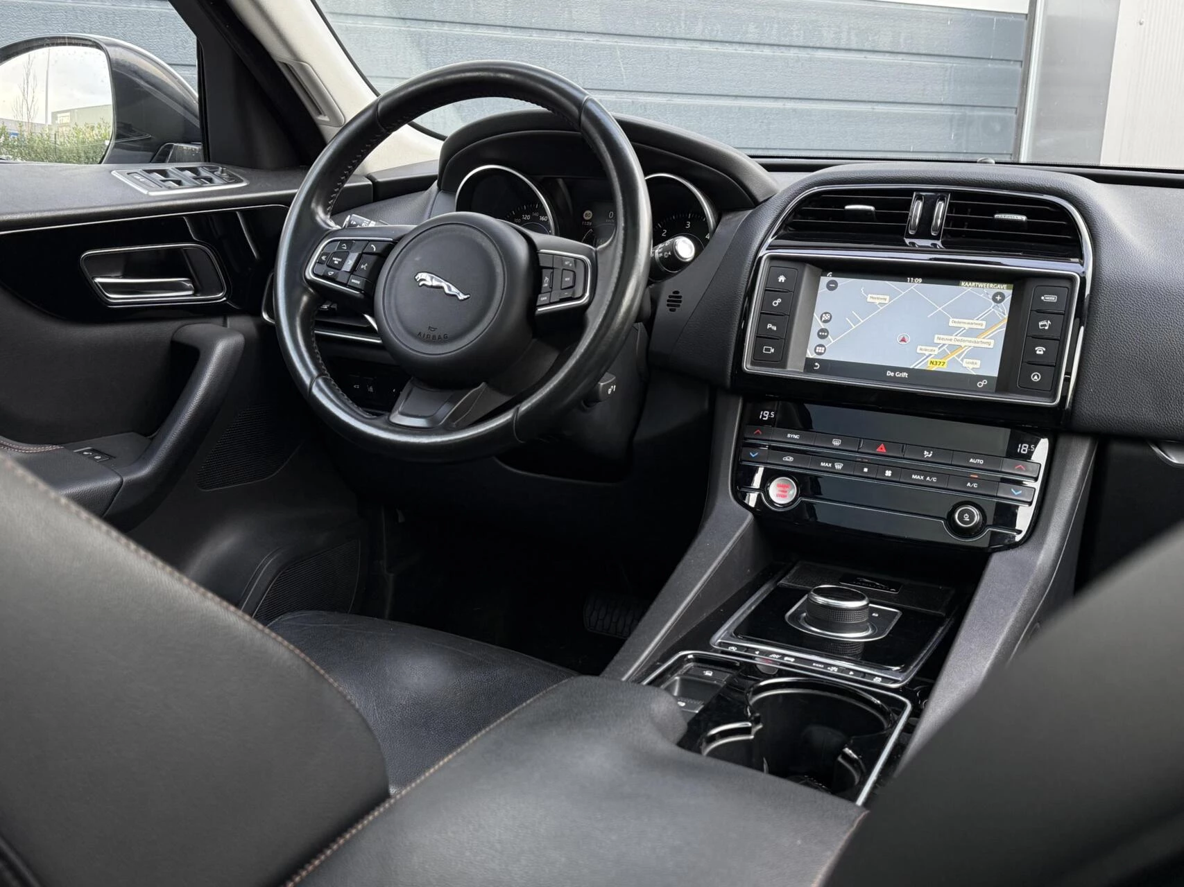 Hoofdafbeelding Jaguar F-PACE